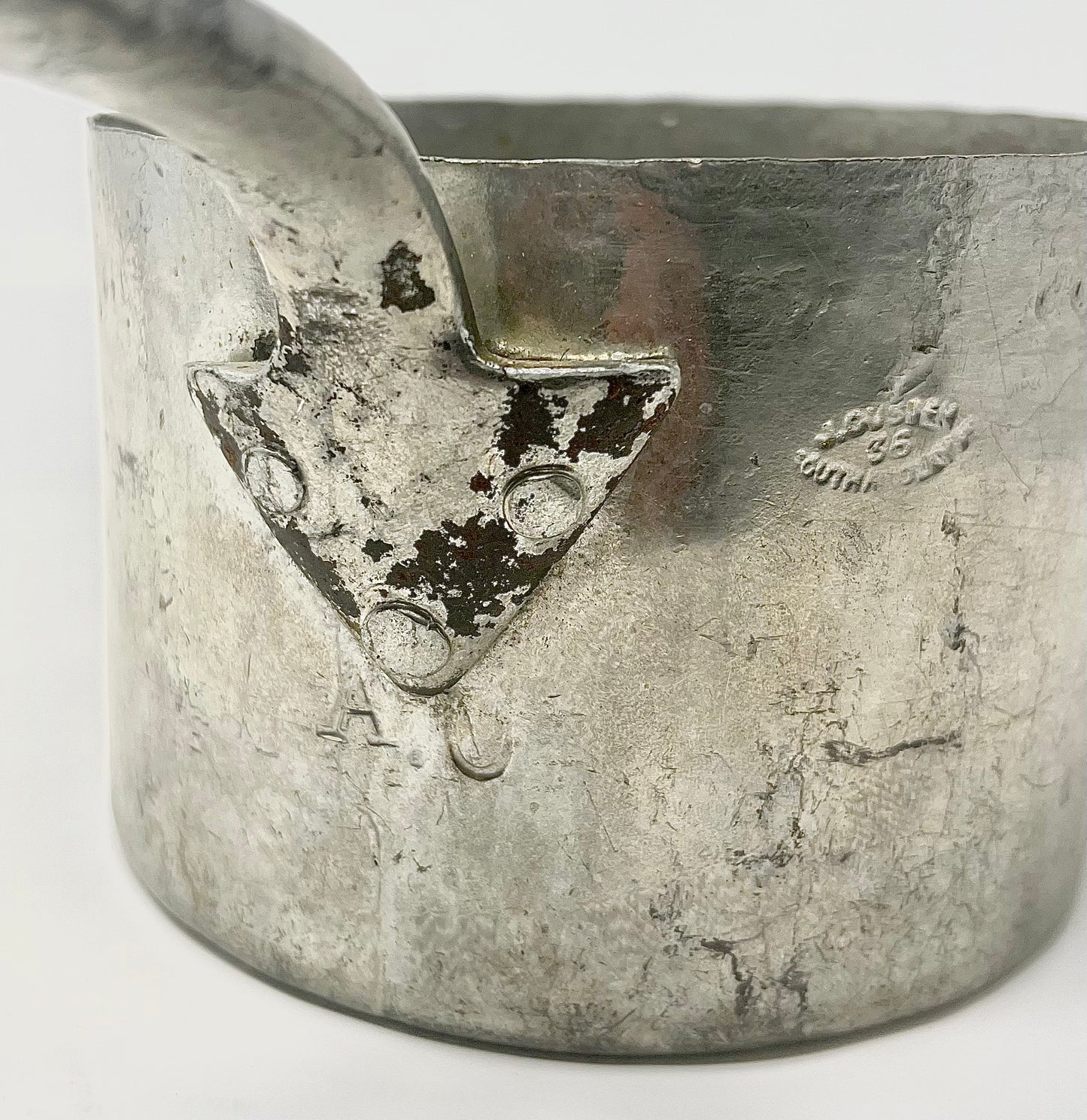 Titanic Victim John Jacob Astor IV personally owned residential kitchen pot from his famous NY Mansion. Medium size.
