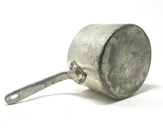 Titanic Victim John Jacob Astor IV personally owned residential kitchen pot from his famous NY Mansion. Medium size.